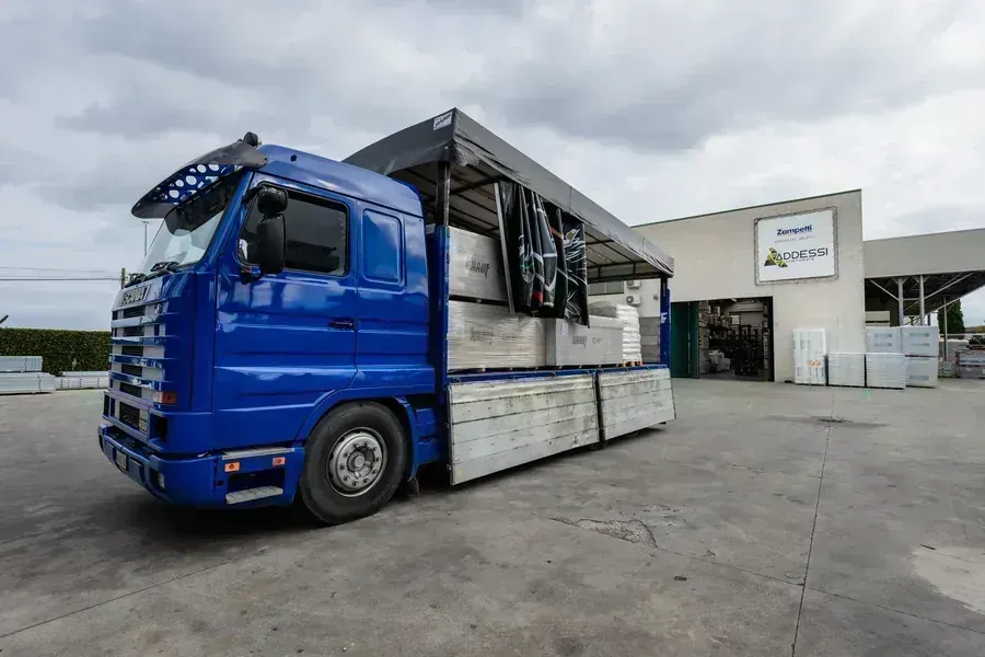 Consegne in cantiere Zampetti Distribuzione: Consegne in cantiere